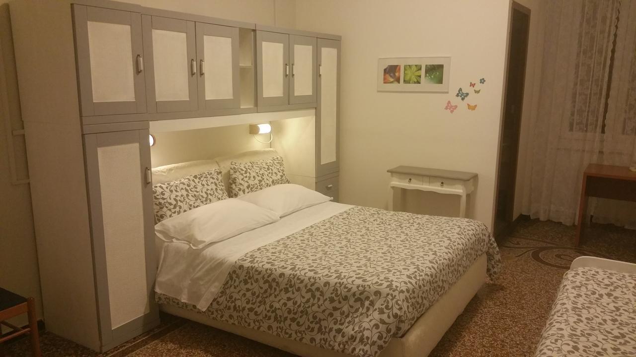 לינה וארוחת בוקר ג'נובה Argentina House מראה חיצוני תמונה